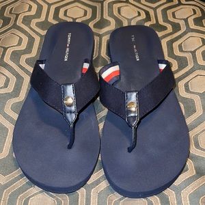 Tommy Hilfiger Navy Flip flop Sandals size 7-7.5